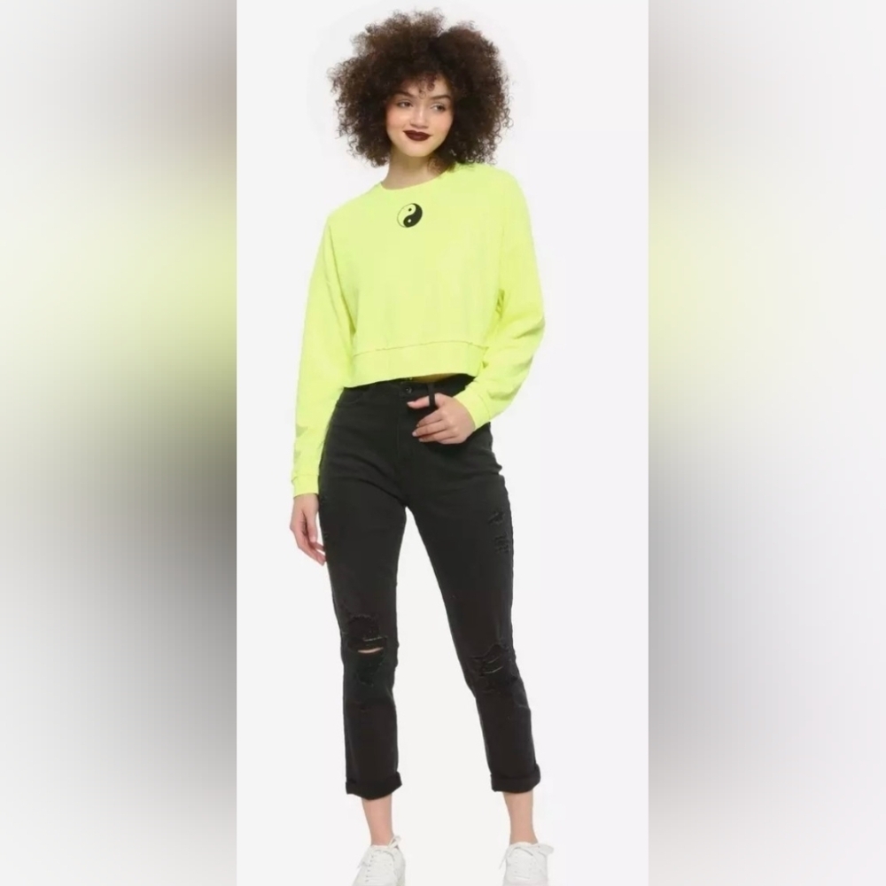 NWT Hot Topic Neon Yellow Yin-Yang Crop Sweatshirt Long Sleeve Sz M Lightweight - Picture 2 of 8